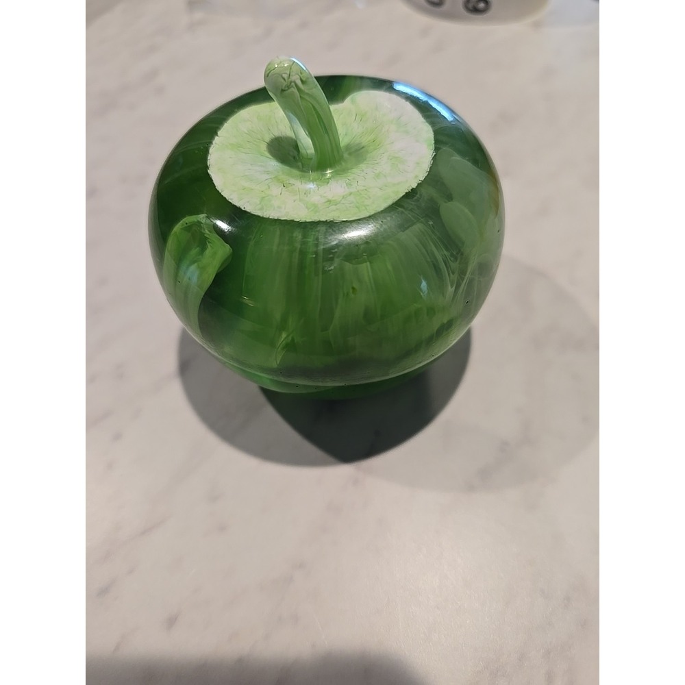 Green And White Resin Apple‎ Decoration Gift. 568